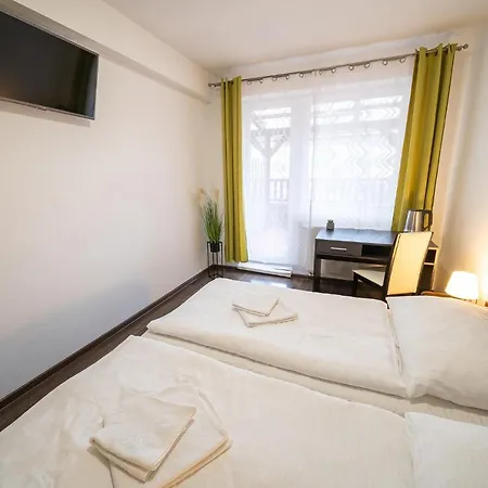 Bed & Breakfast Leone Penzion&restaurant Harichovce